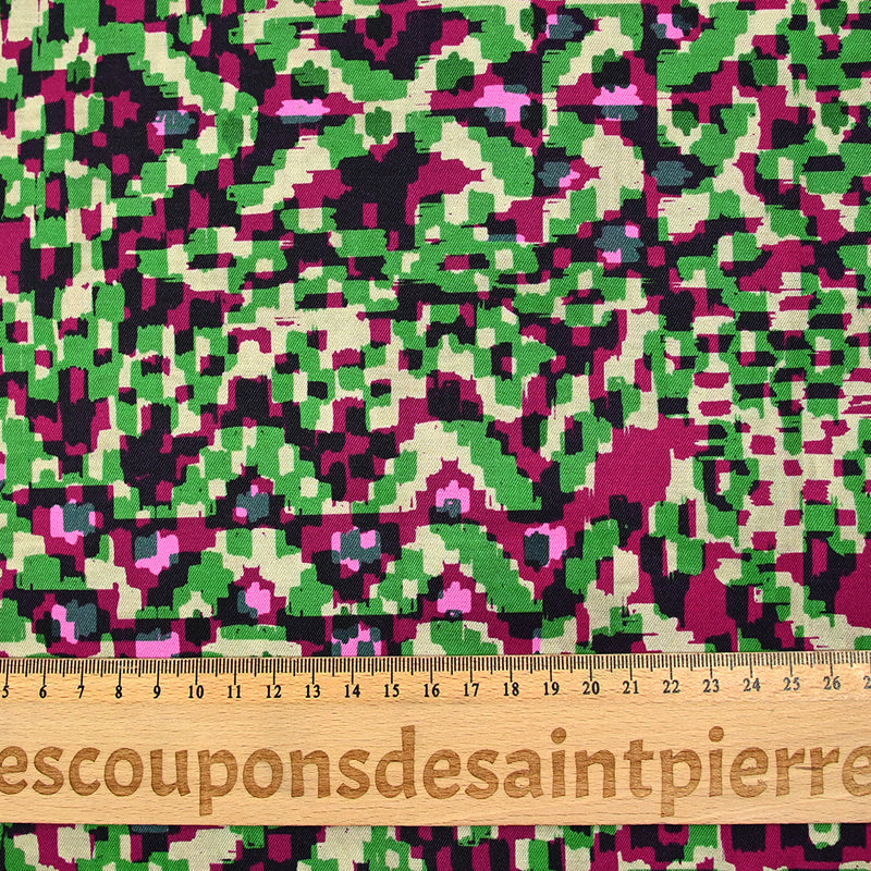 Twill de viscose satin imprimé association vert et fuchsia