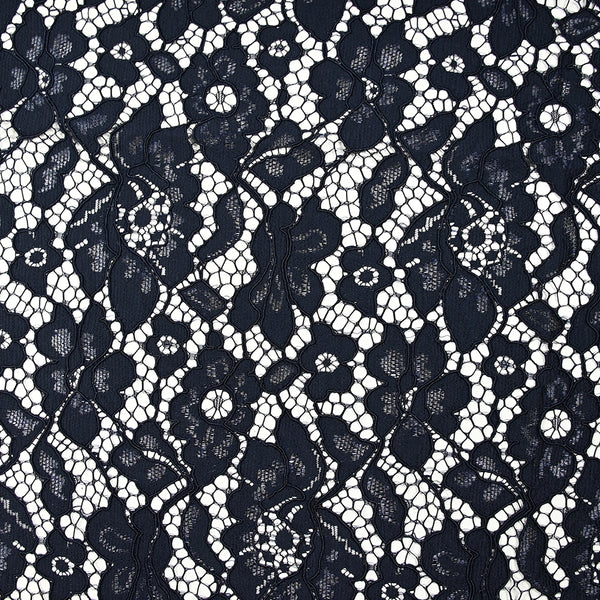 Dentelle florale bleu marine festonnée