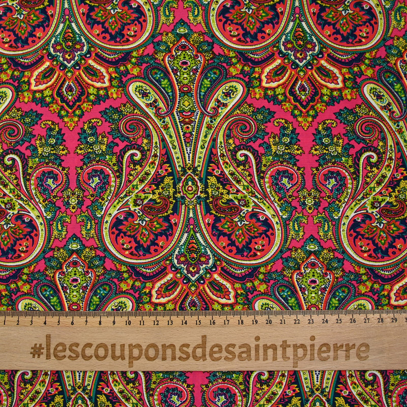 Polyester imprimé cachemire fond rose