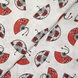 Fondo blanco de algodón estampado de ventilador rojo y negro