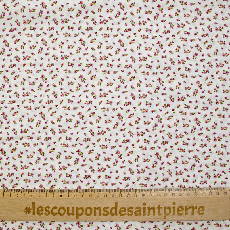 Viscose imprimée champ de roses fond blanc