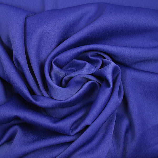 Crêpe satin polyester bleu lavande