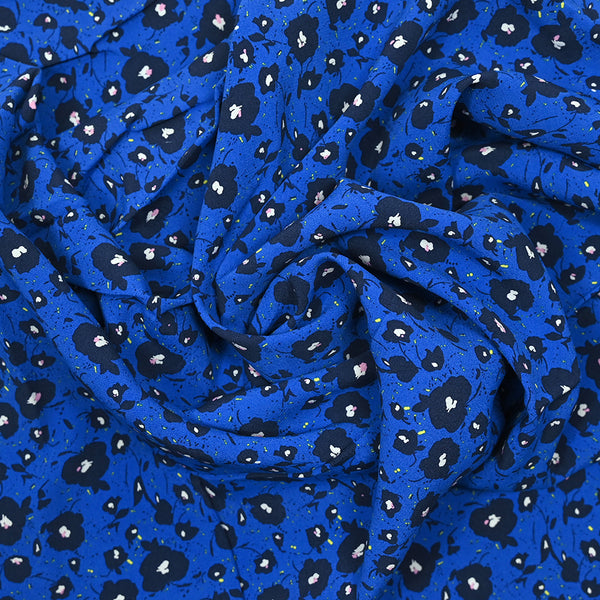 Viscose imprimée fleurs bleu nuit fond bleu roi