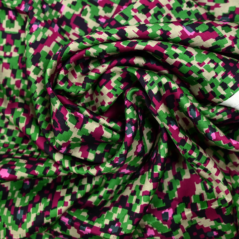 Twill de viscose satin imprimé association vert et fuchsia