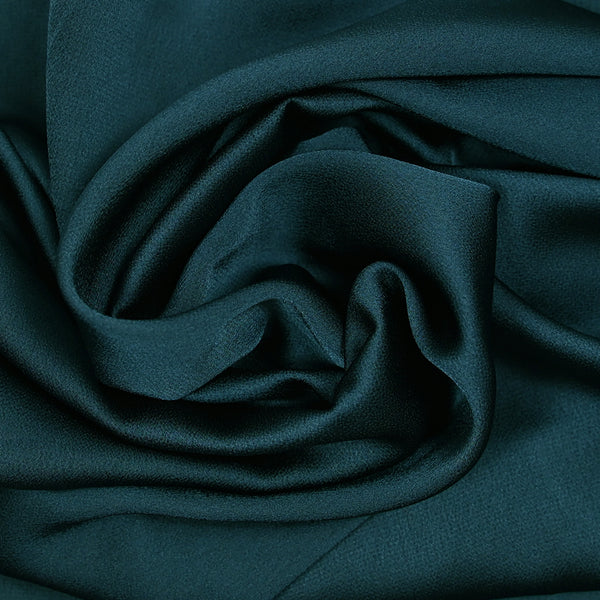 Crêpe satin de polyester bleu pétrole
