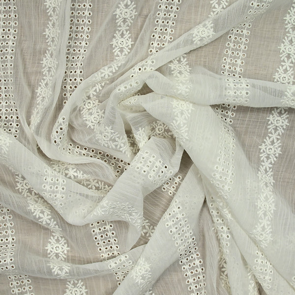 Opened crinkle muslin and broken white embroidered