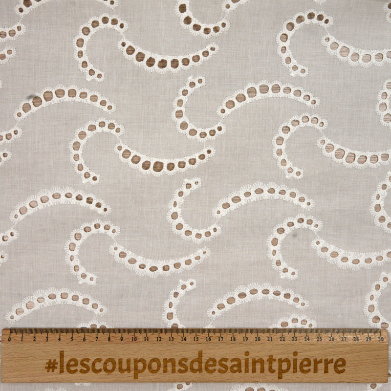 Broderie anglaise Ayoko blanc cassé