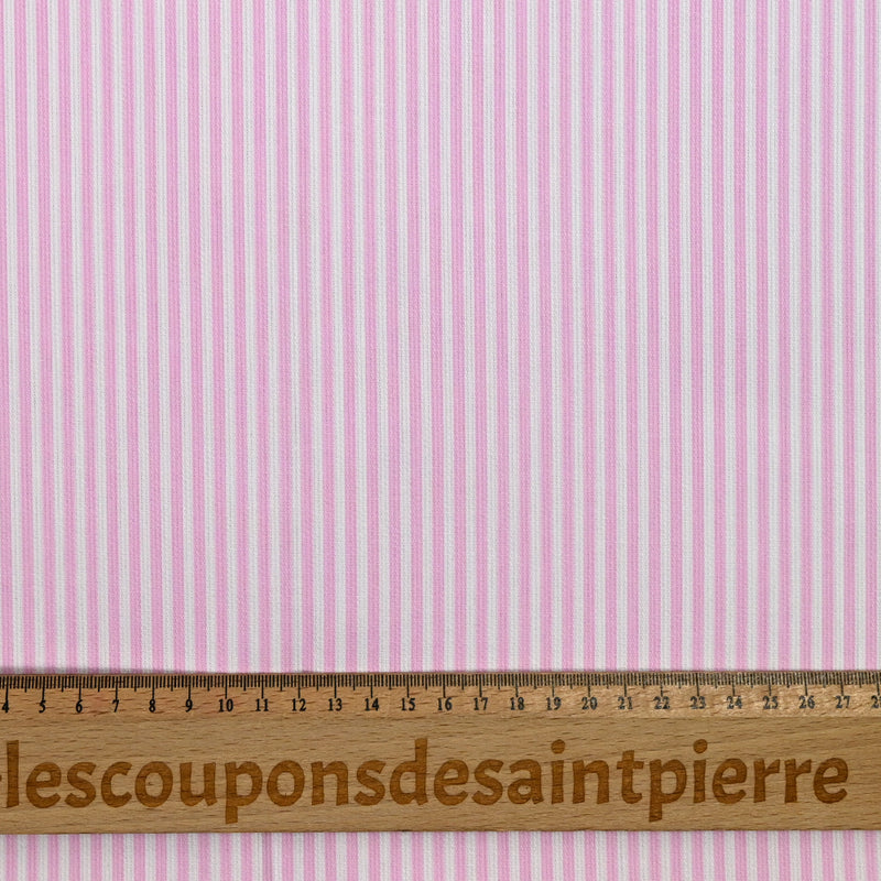 Piqué de coton imprimé rayé rose fond blanc