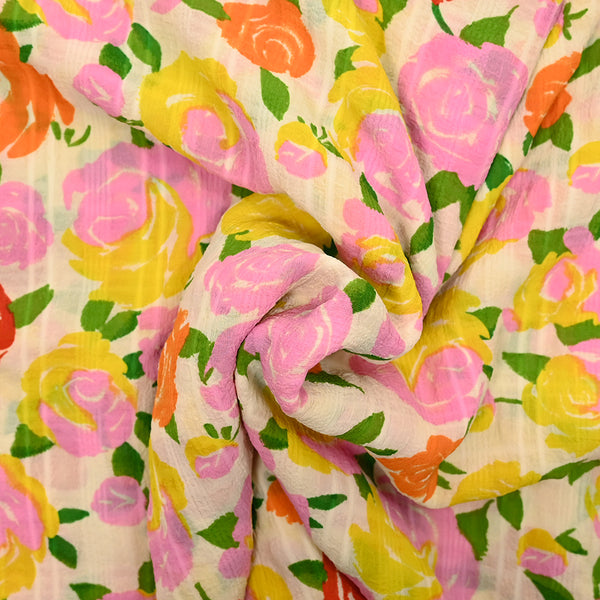 Mousseline de polyester froncée fleurs multicolores fond écru