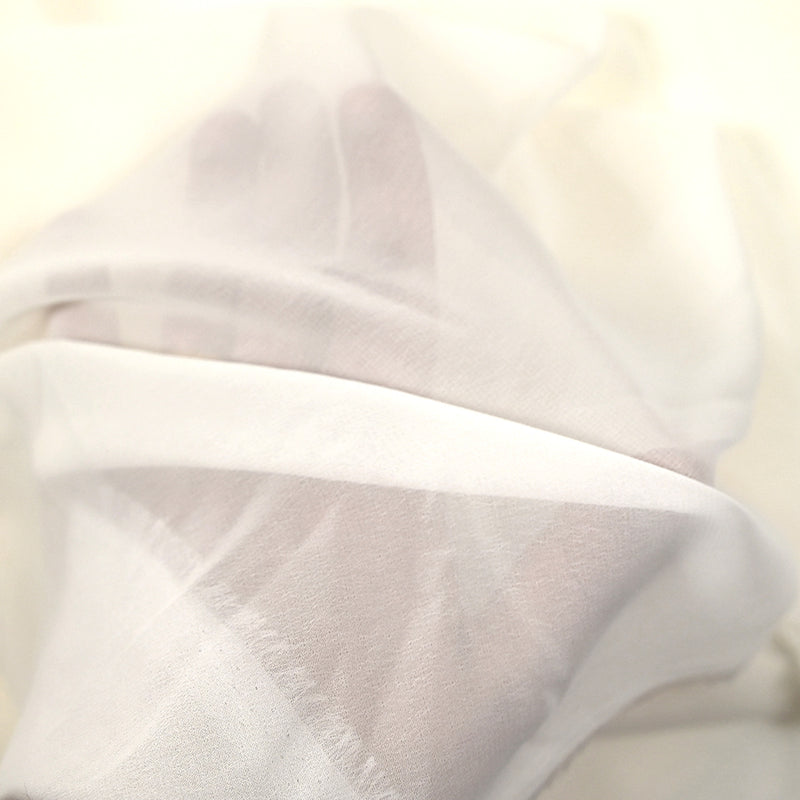 Mousseline de polyester blanc cassé