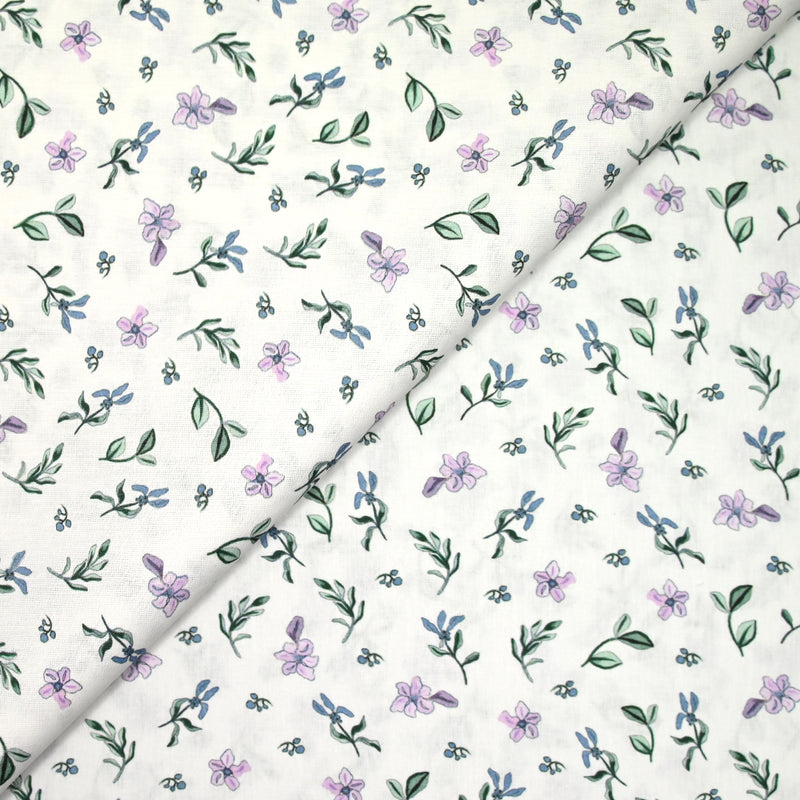 Celestial Green Celestial Cotton and Parma White Fond