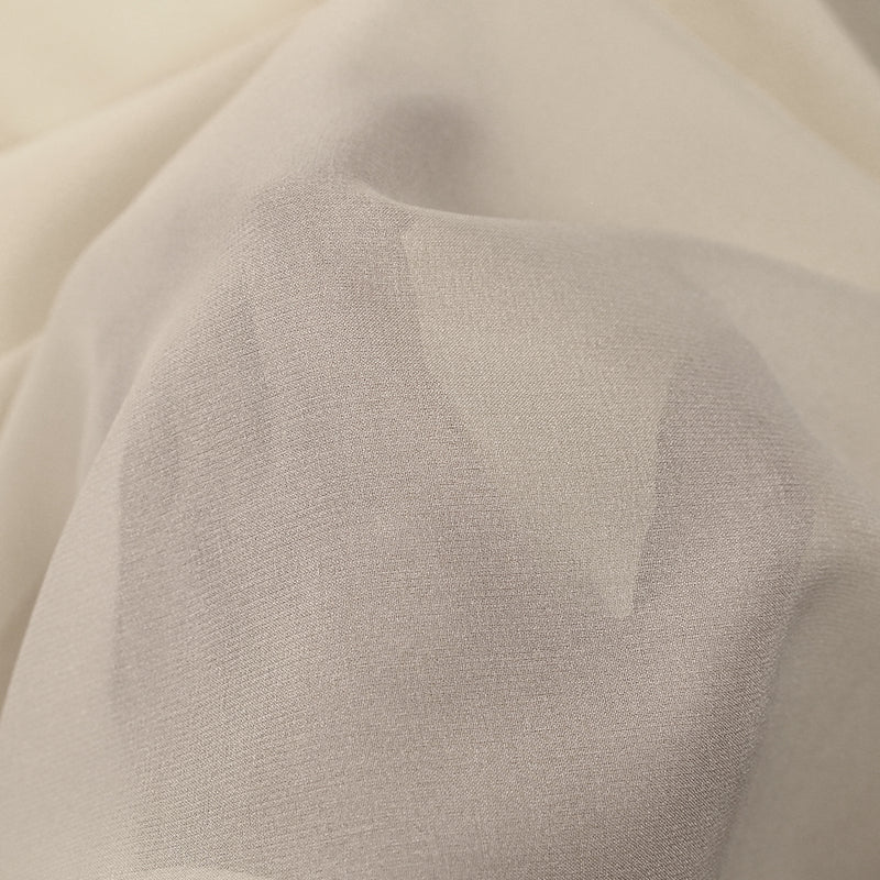 Mousseline de soie blanc cassé