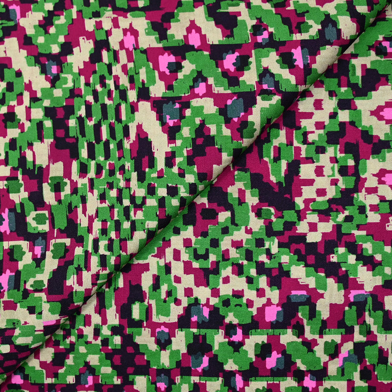 Twill de viscose satin imprimé association vert et fuchsia