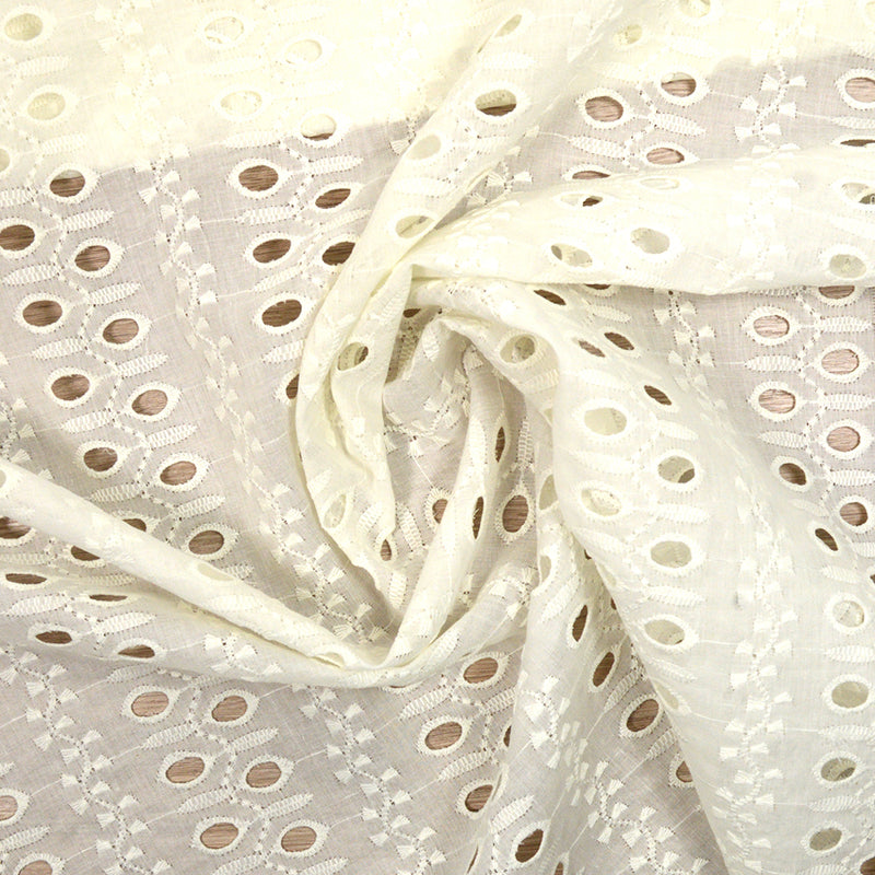 Broderie anglaise Naomie blanc cassé