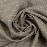 Jersey de coton rayé blanc fond gris taupe