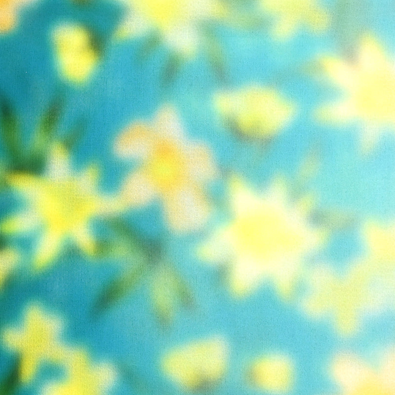 Mousseline gaufrée imprimée joncquilles dégradé fond bleu