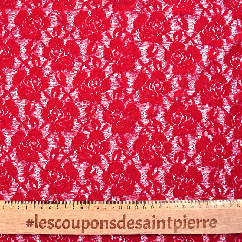 Polyester lace Rosie Lurex Doré Red background