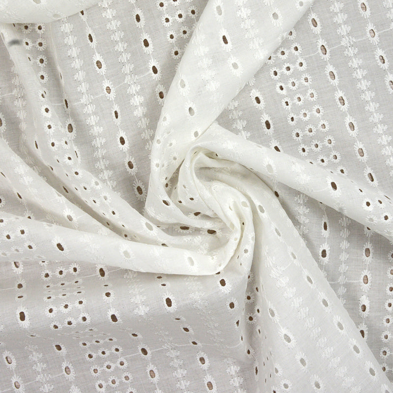 Broderie anglaise Khady blanc cassé