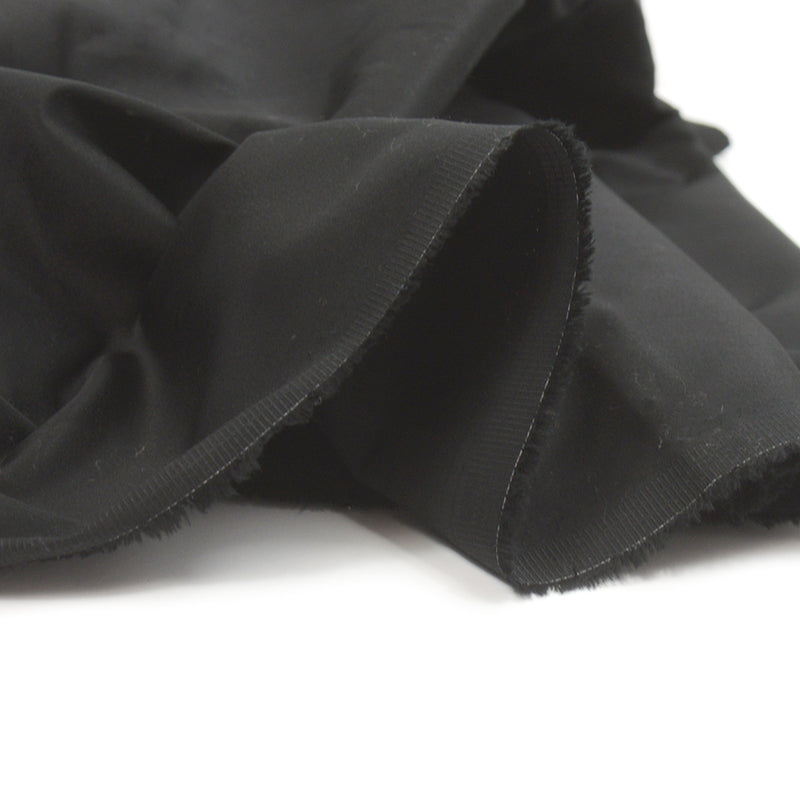 Satin de coton élasthanne noir