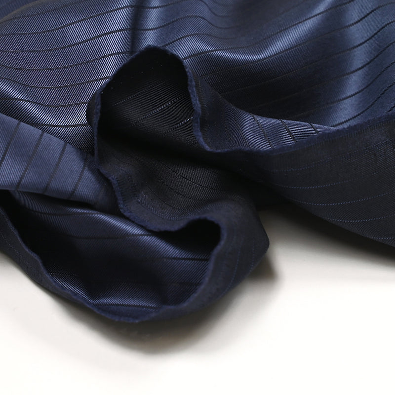 Twill de polyester rayé bleu marine