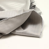 Twill de polyester rayé gris perle