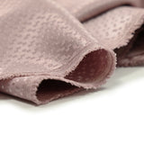 Satin jacquard de polyester Zoé fond vieux rose