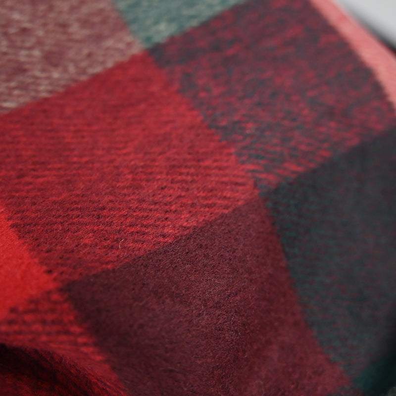 Lainage polyester à carreaux rouge, vert et beige