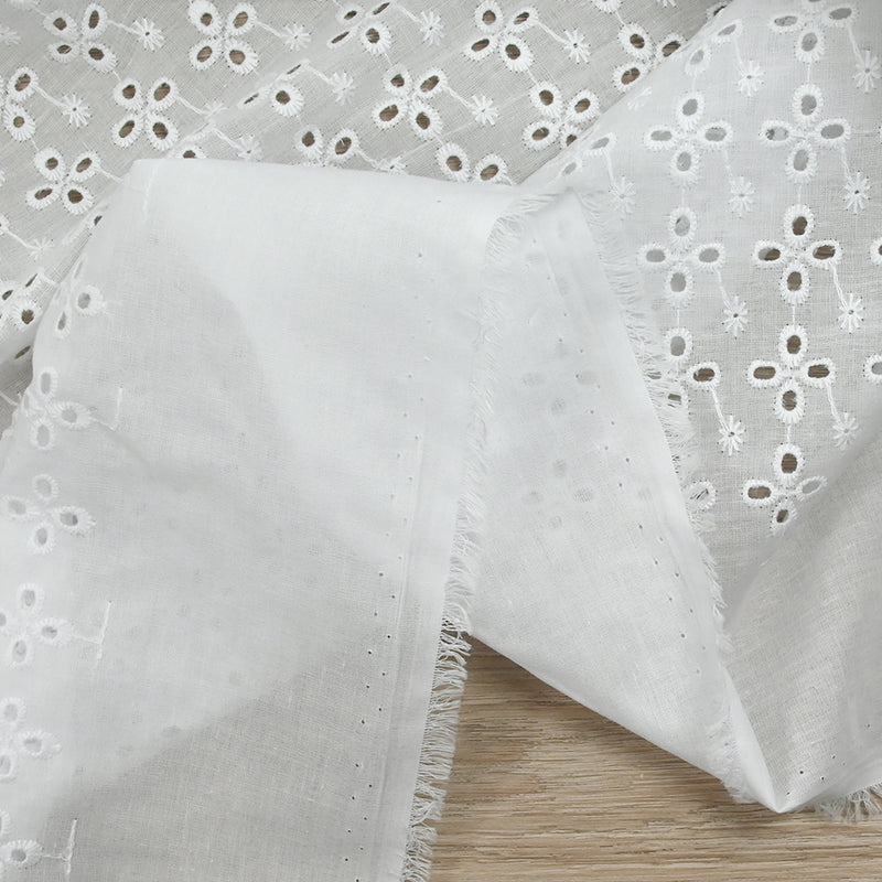 Broderie anglaise Sophie blanc