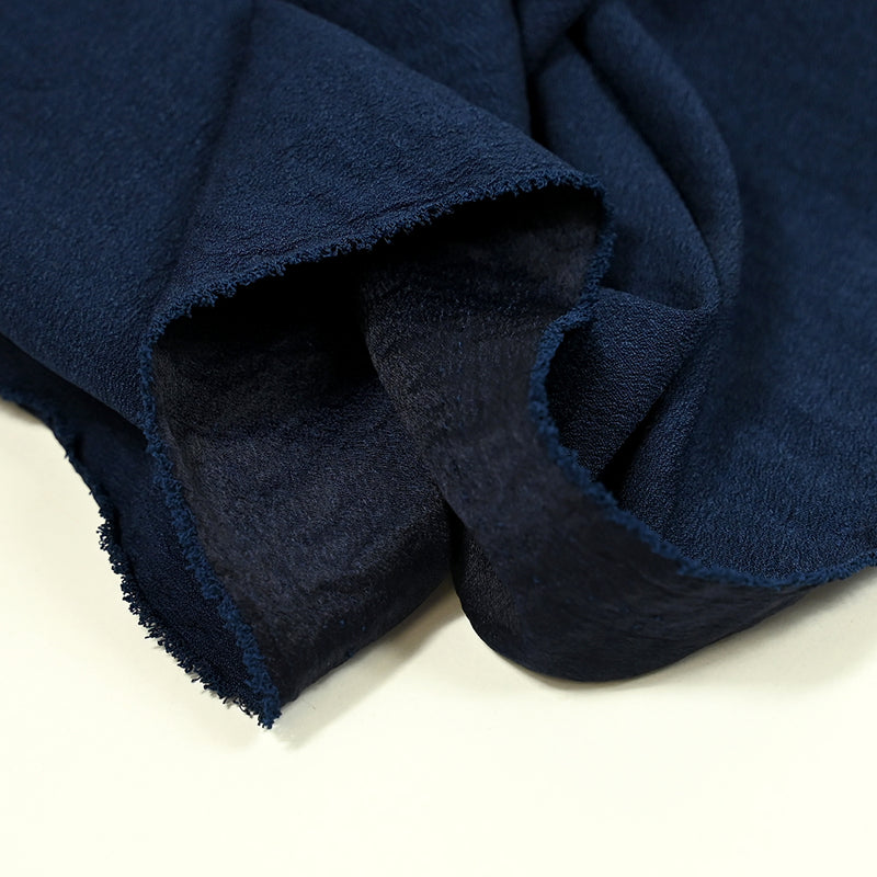 Crêpe towards satin polyester navy blue