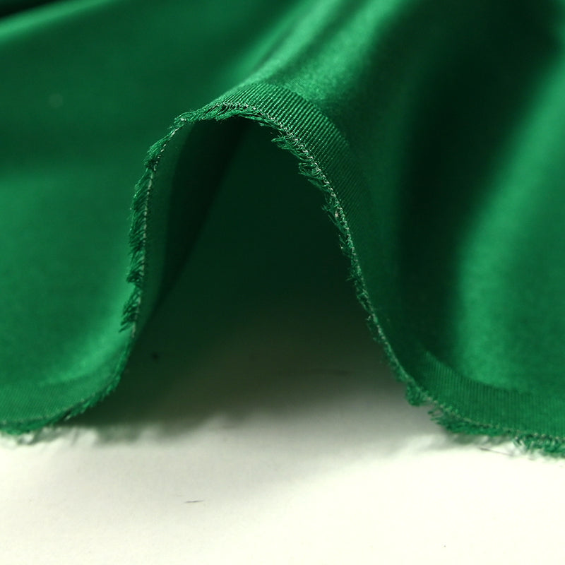Satin de soie 100% vert impérial