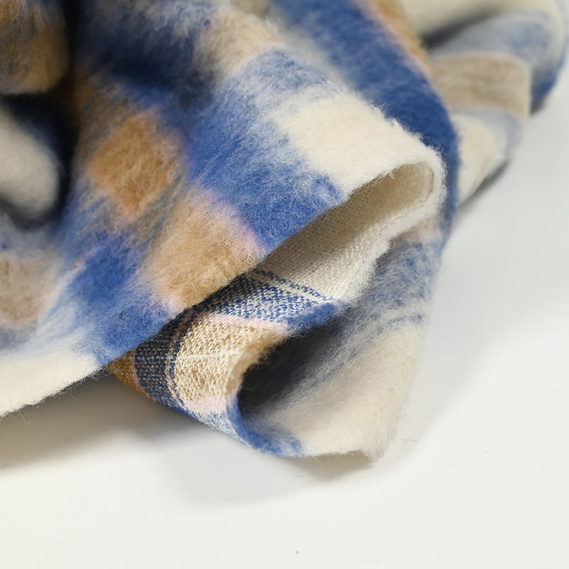 Laine mélangée brossée à carreaux bleu, camel et écru