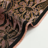 Brocart lamé doré esprit cachemire noir fond vieux rose