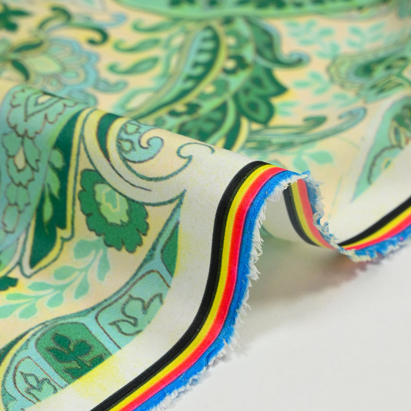 Polyester imprimé cachemire vert fond écru