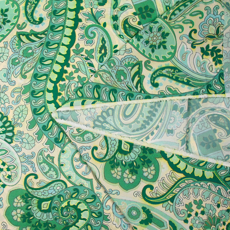 Polyester imprimé cachemire vert fond écru