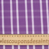 Tejido teñido de polialgodón contrastante color crudo línea blanca fondo violeta amatista
