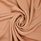 Satin de polyester léger beige rosé
