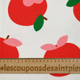 Coton imprimé texturé pomme rouge fond blanc