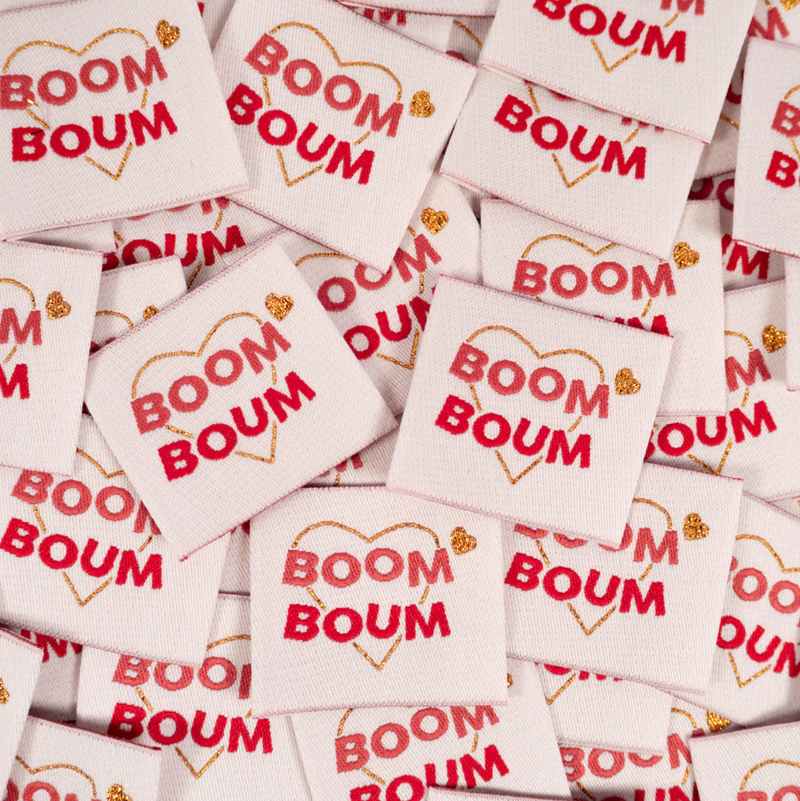 Étiquettes tissées  "Boom boom" x 5
