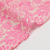 Double gaze imprimée fleurs rose fond écru