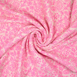 Double gaze imprimée fleurs rose fond écru