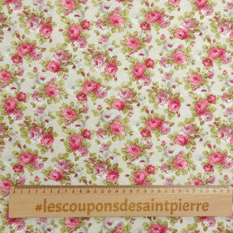 Polycoton imprimé champêtre petites fleurs fuschia fond beige