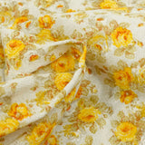Polycoton imprimé champêtre petites fleurs moutarde fond beige
