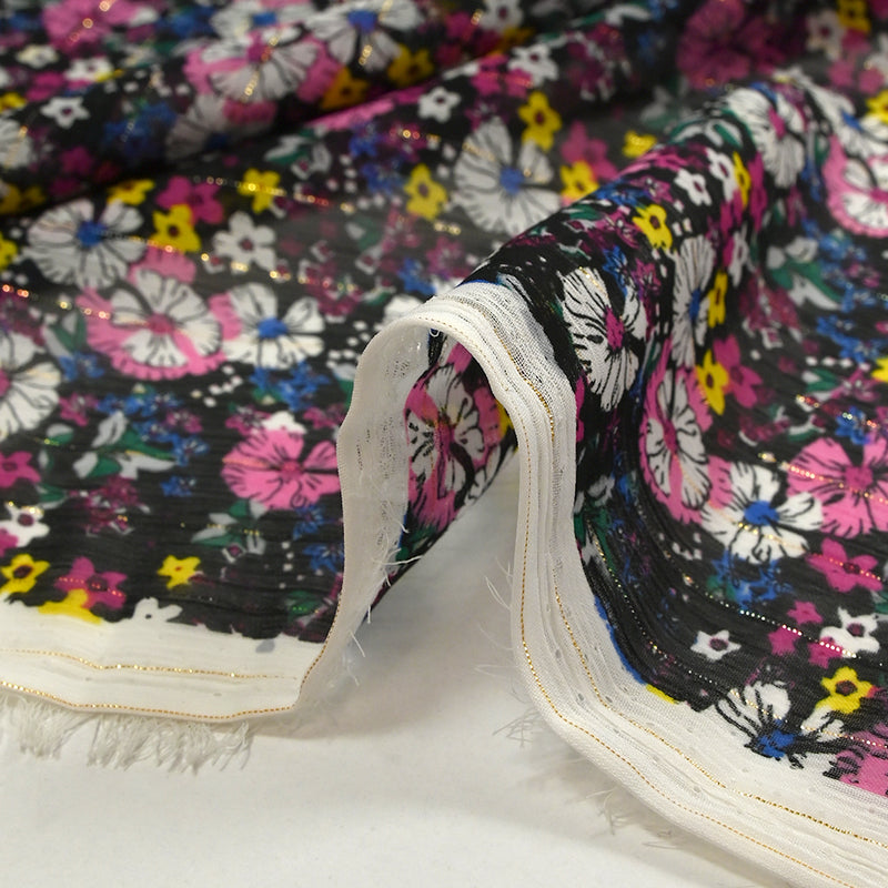 Mousseline crinkle imprimée lurex prairie fleurie magenta fond noir