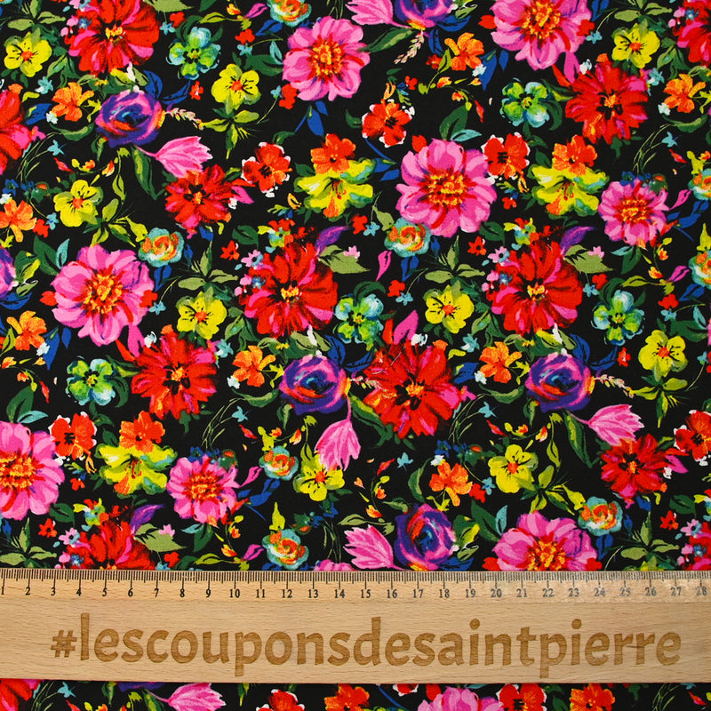 Viscose imprimée fleurs multicolore fond noir