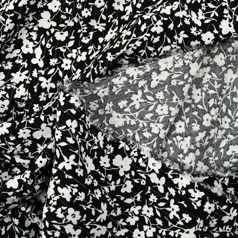 Crépon viscose rayé lurex argent fleurs fond noir