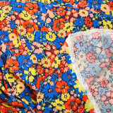 Crépon viscose rayé lurex argent Camellia bleu et rouge fond marine