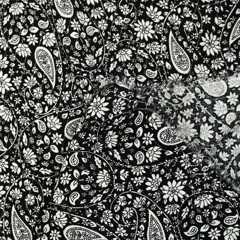 Crépon viscose rayé lurex argent cachemire fond noir