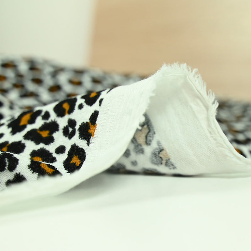 Double printed gauze leopard white background - Main Image