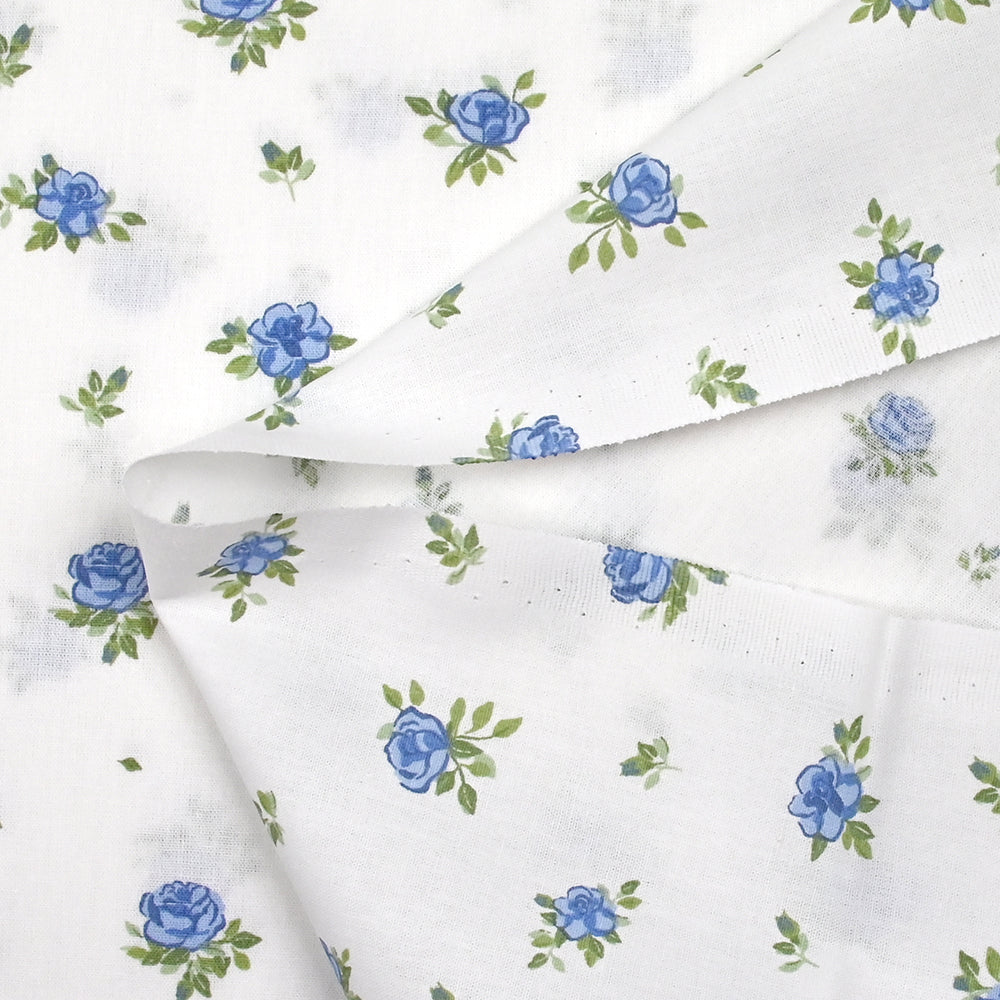 Lot De Coupons De Toile Matelassée Fleurie - Fond Bleu, Fleurs Blanches, 120x100 Cm