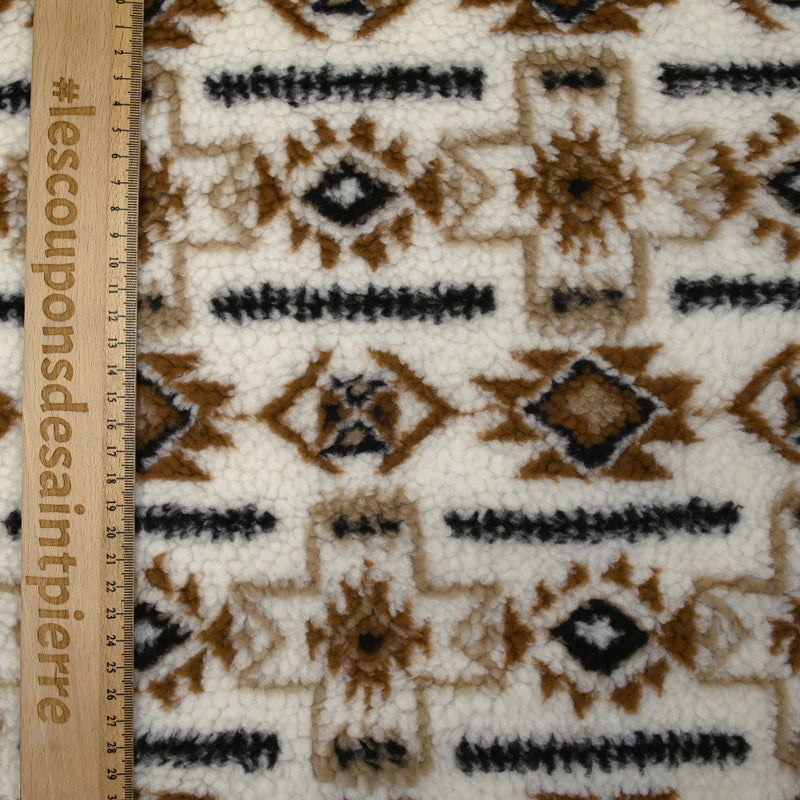 Fausse fourrure sherpa aztèque marron fond blanc cassé